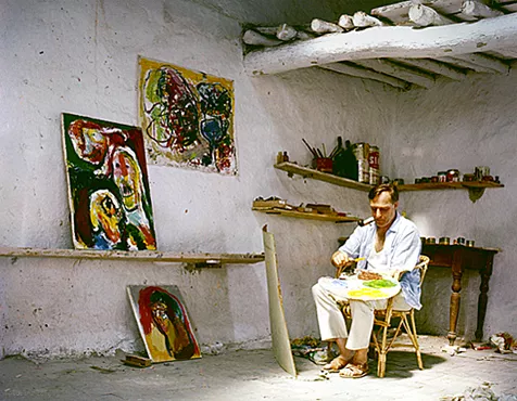 Asger Jorn dans son atelier